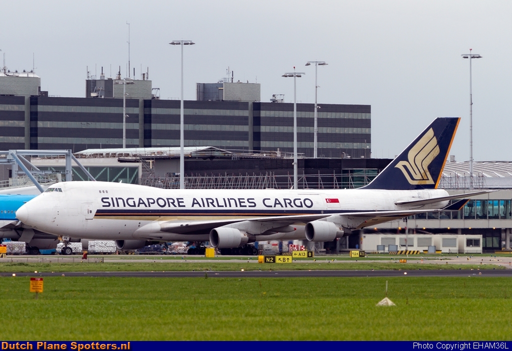 9V-SFK Boeing 747-400 Singapore Airlines Cargo by EHAM36L