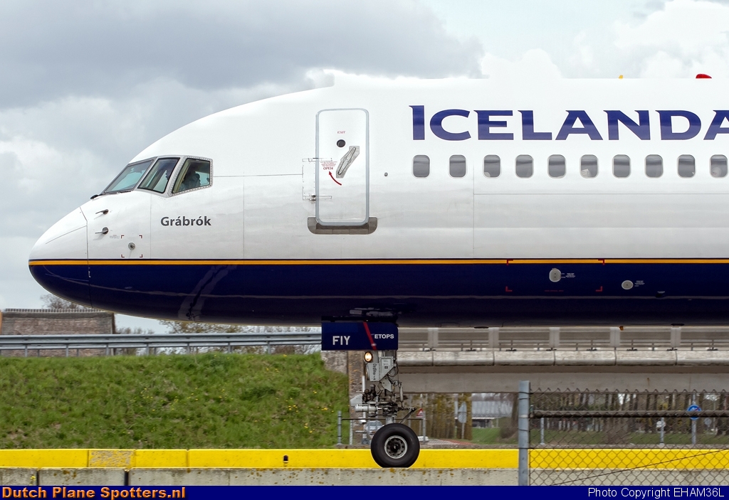 TF-FIY Boeing 757-200 Icelandair by EHAM36L