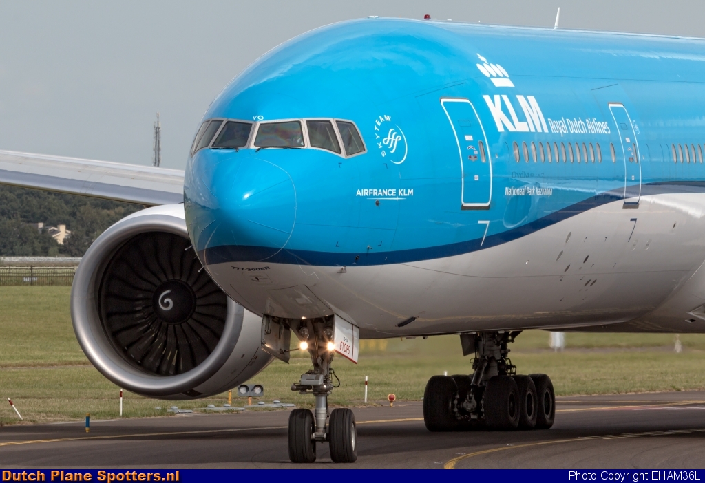 PH-BVO Boeing 777-300 KLM Royal Dutch Airlines by EHAM36L