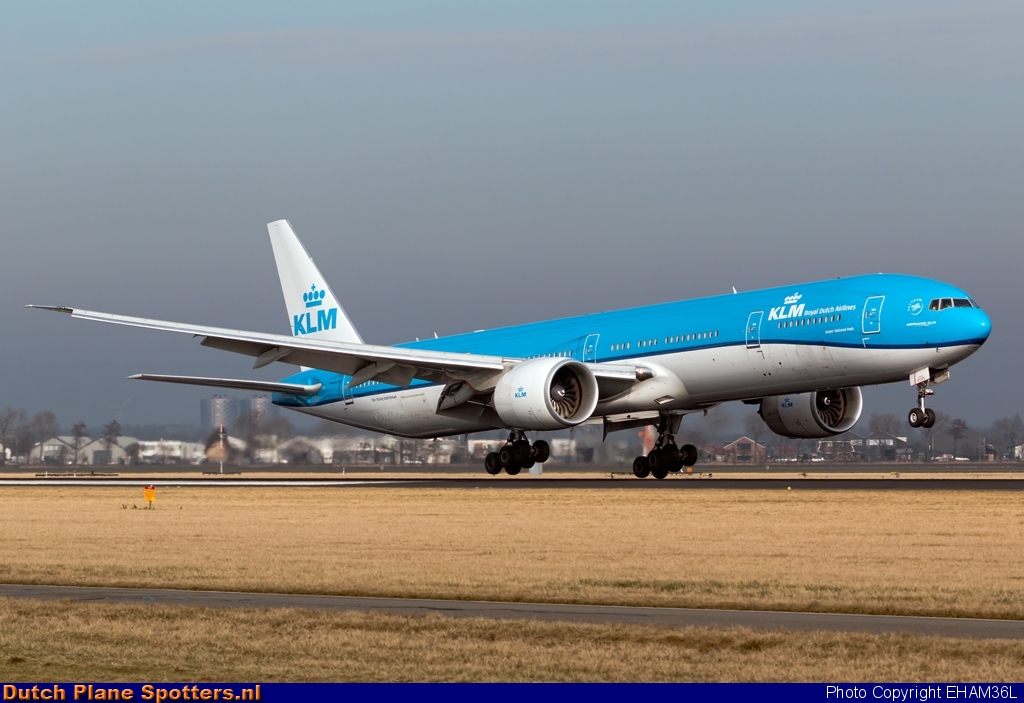 PH-BVP Boeing 777-300 KLM Royal Dutch Airlines by EHAM36L