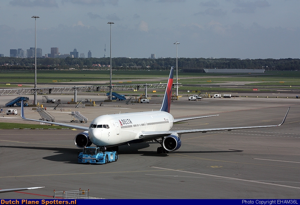 N191DN Boeing 767-300 Delta Airlines by EHAM36L