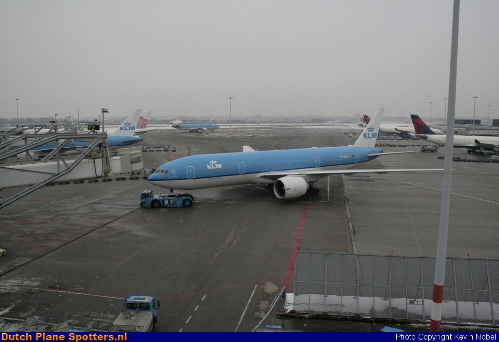 PH-BQP Boeing 777-200 KLM Royal Dutch Airlines by Kevin Nobel