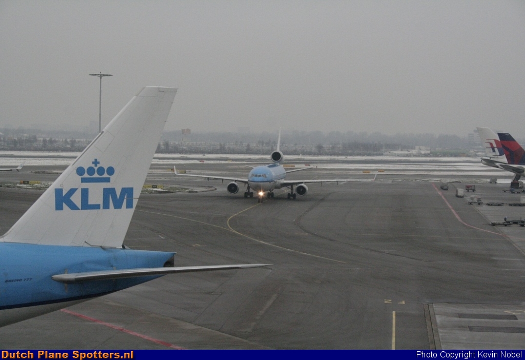 PH-KCH McDonnell Douglas MD-11 KLM Royal Dutch Airlines by Kevin Nobel