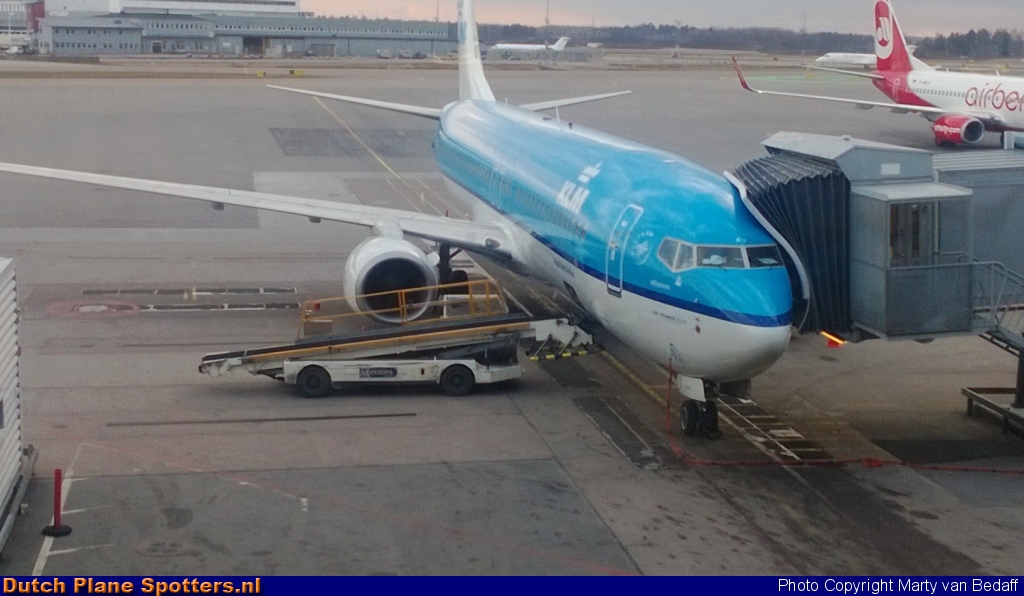 PH-BXU Boeing 737-800 KLM Royal Dutch Airlines by Marty van Bedaff