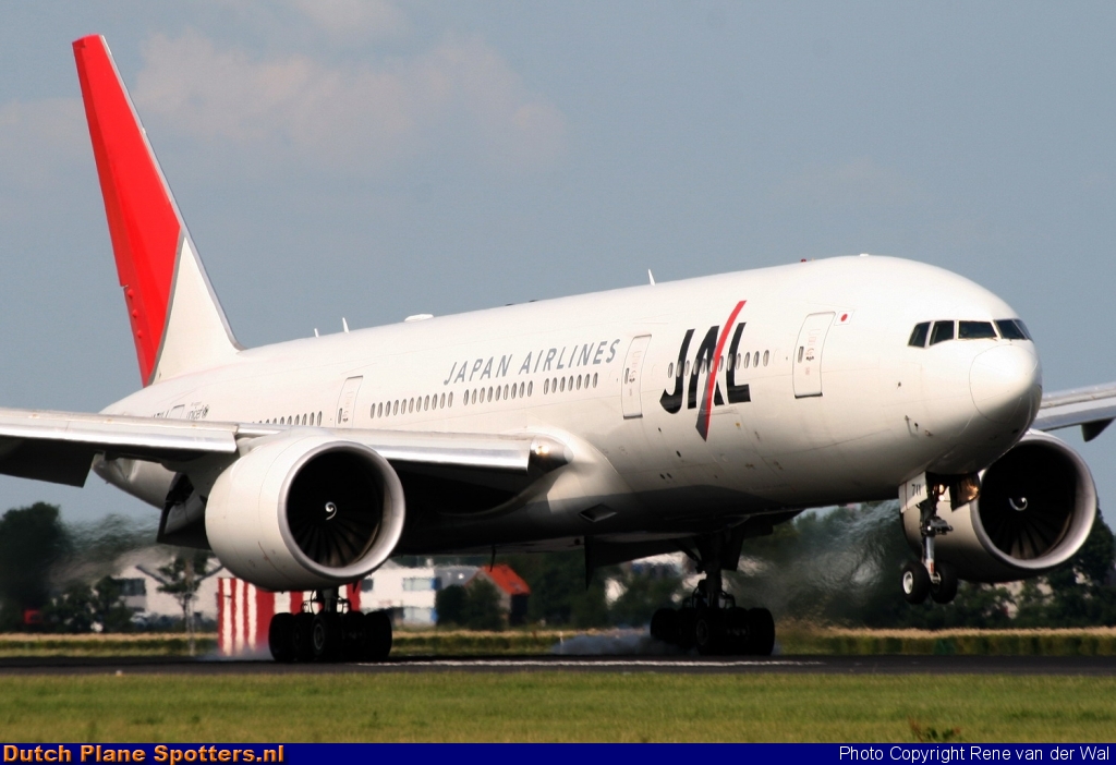 JA711J Boeing 777-200 JAL - Japan Airlines by Rene van der Wal