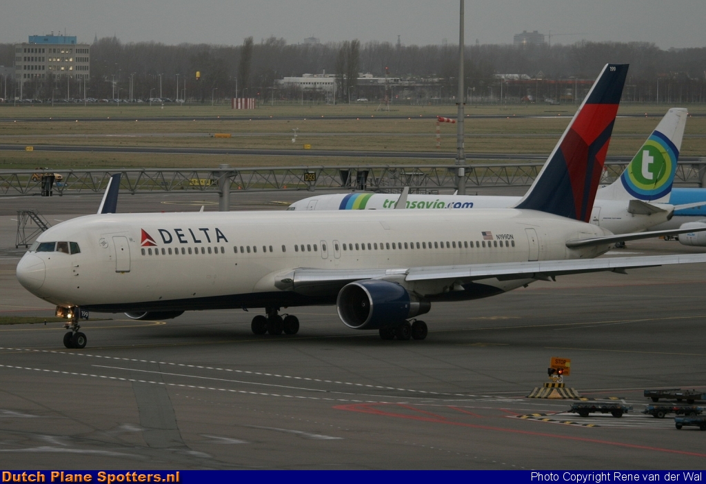 N199DN Boeing 767-300 Delta Airlines by Rene van der Wal