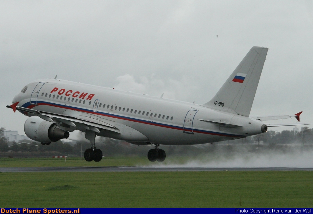 VP-BIQ Airbus A319 Rossiya Airlines by Rene van der Wal