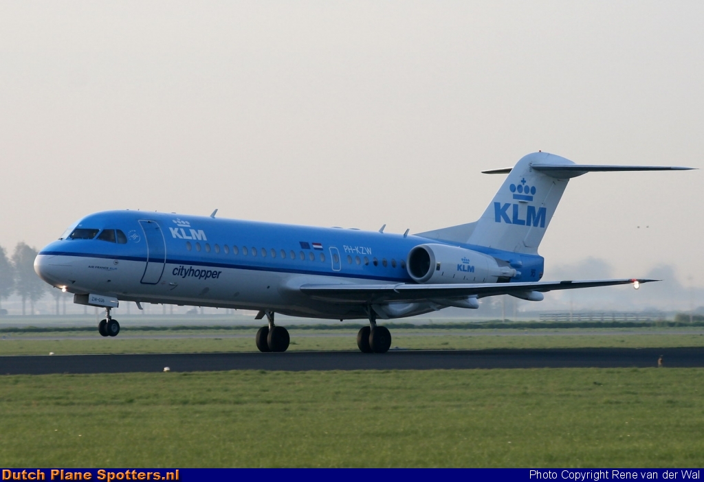 PH-KZW Fokker 70 KLM Cityhopper by Rene van der Wal
