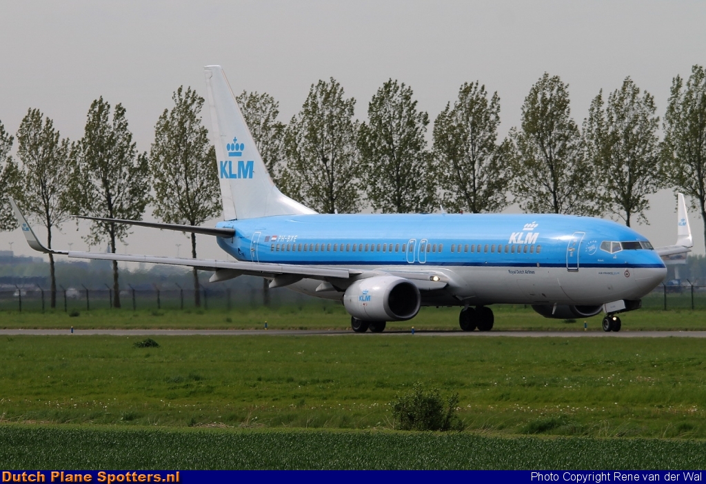 PH-BXE Boeing 737-800 KLM Royal Dutch Airlines by Rene van der Wal