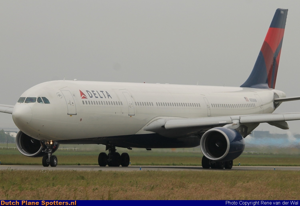 N816NW Airbus A330-300 Delta Airlines by Rene van der Wal