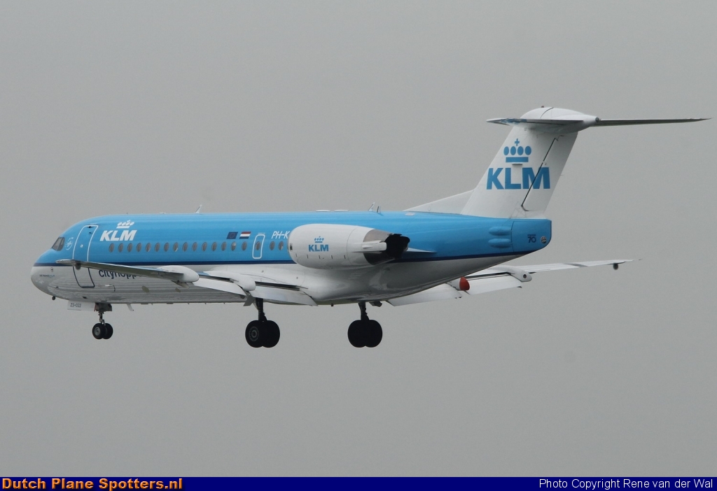 PH-KZS Fokker 70 KLM Cityhopper by Rene van der Wal
