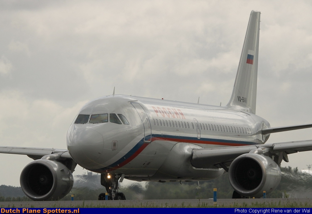 VQ-BAV Airbus A319 Rossiya Airlines by Rene van der Wal