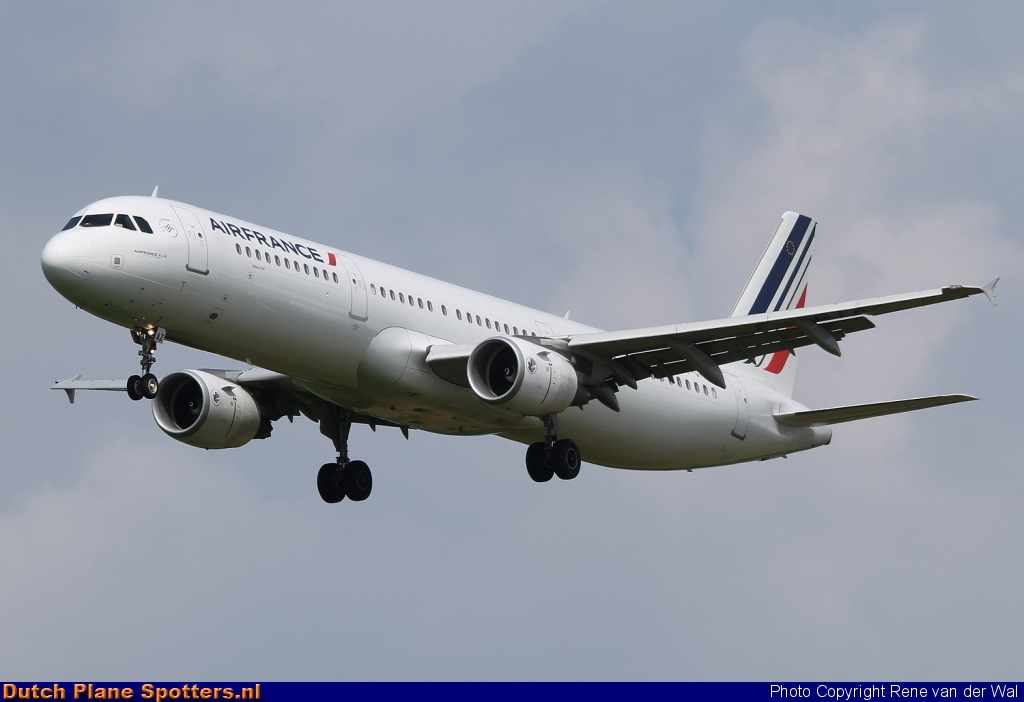 F-GTAZ Airbus A321 Air France by Rene van der Wal