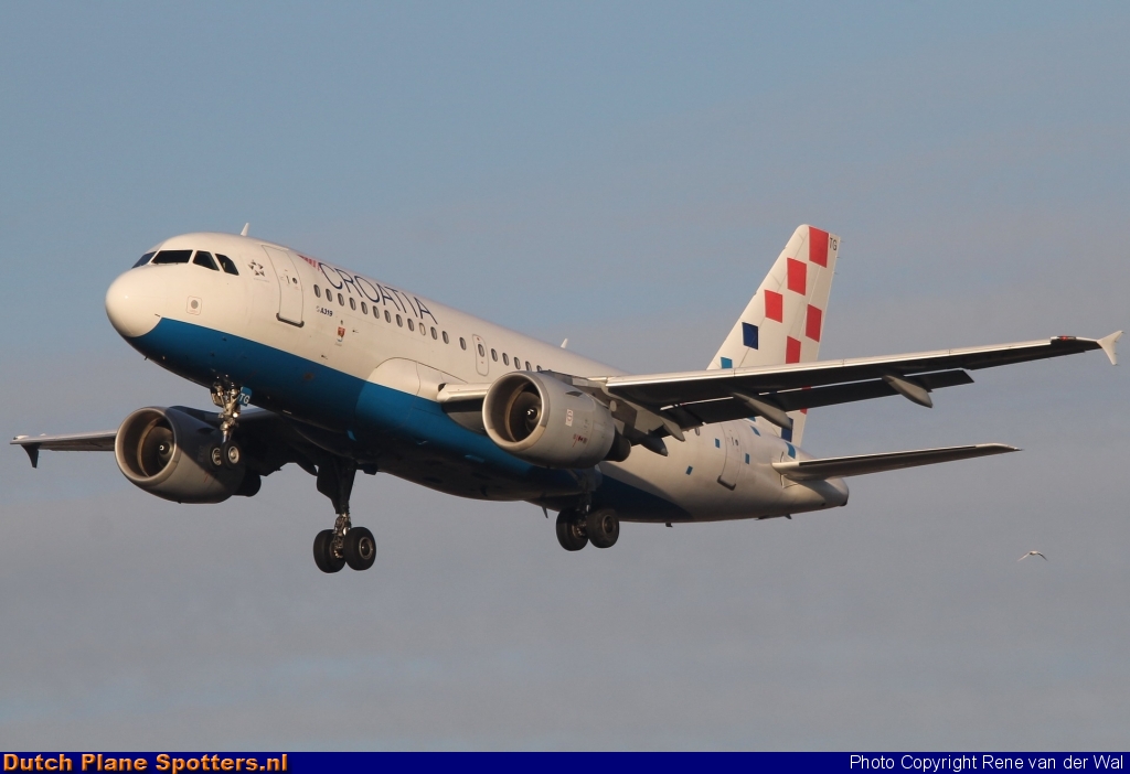 9A-CTG Airbus A319 Croatia Airlines by Rene van der Wal