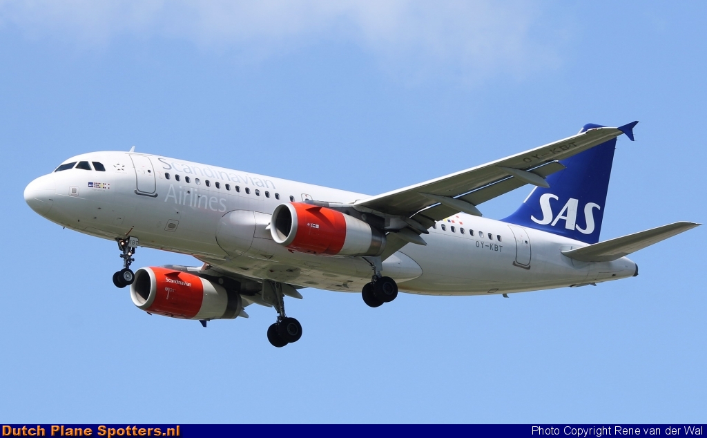 OY-KBT Airbus A319 SAS Scandinavian Airlines by Rene van der Wal