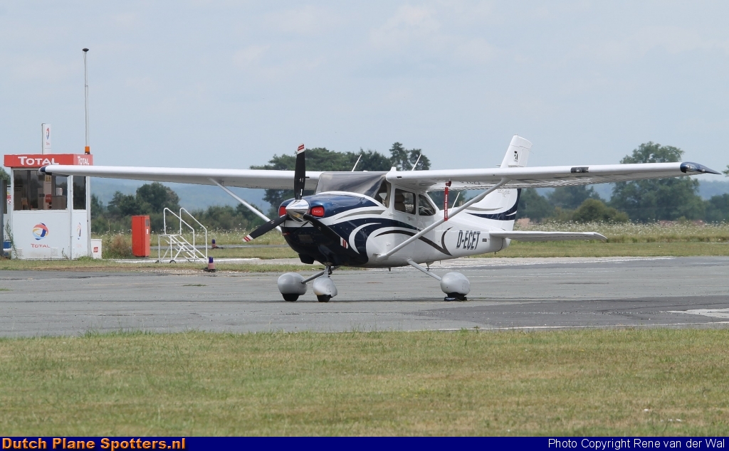 D-ECET Cessna 182 Skylane Private by Rene van der Wal