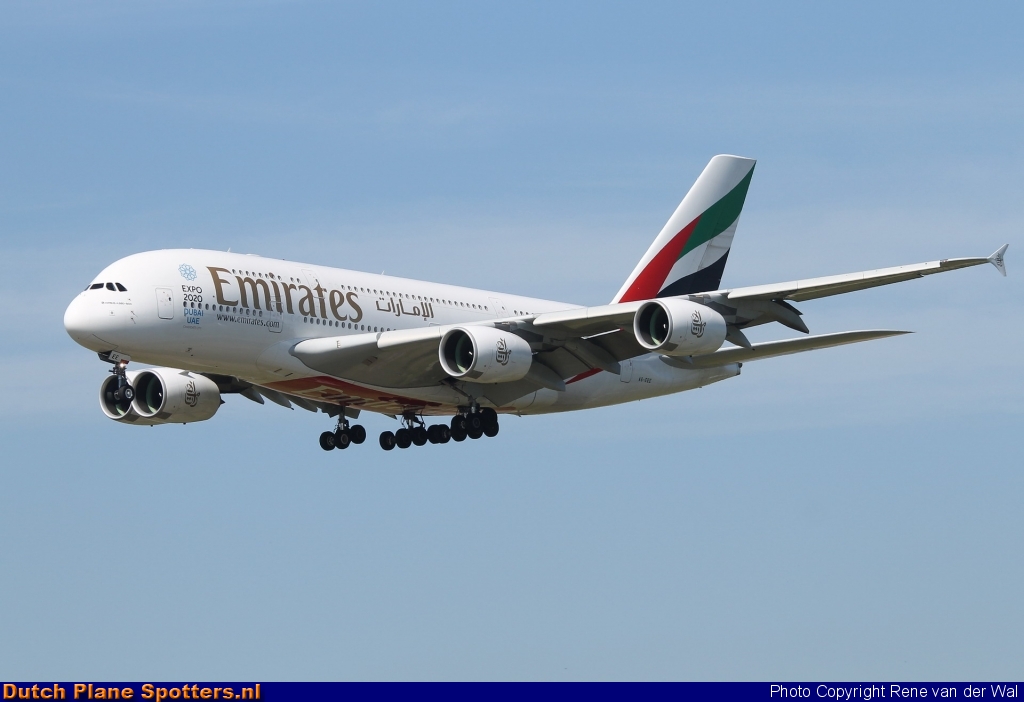 A6-EEE Airbus A380-800 Emirates by Rene van der Wal
