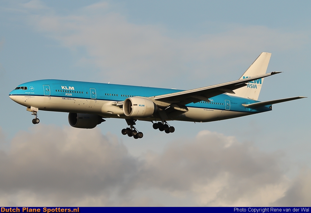 PH-BQL Boeing 777-200 KLM Asia by Rene van der Wal