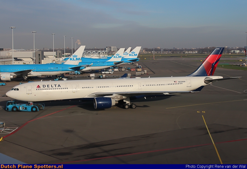 N820NW Airbus A330-300 Delta Airlines by Rene van der Wal