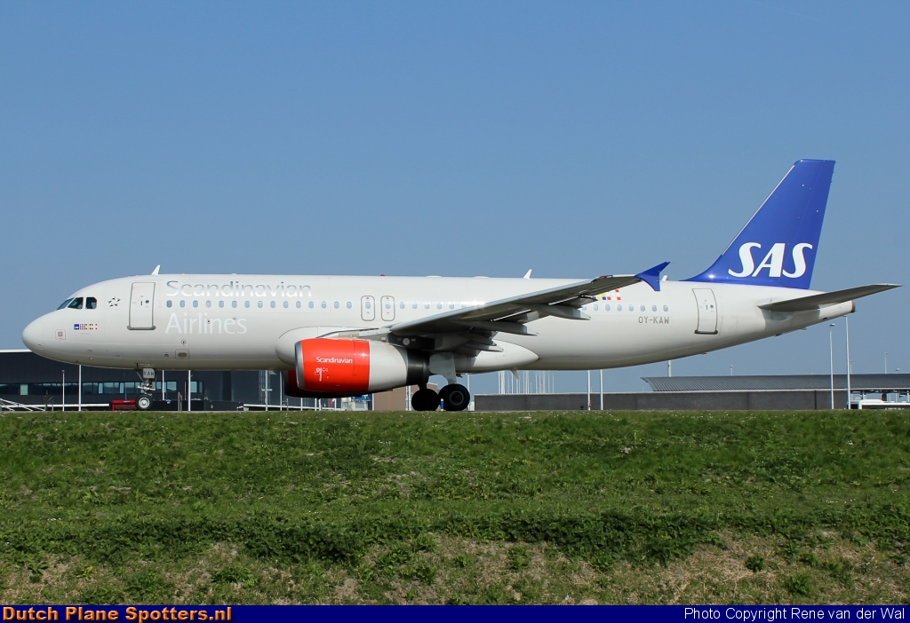 OY-KAW Airbus A320 SAS Scandinavian Airlines by Rene van der Wal