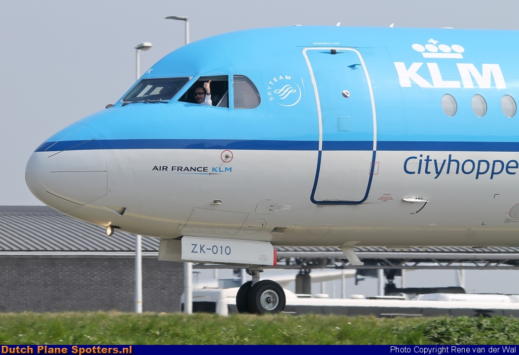 PH-KZK Fokker 70 KLM Cityhopper by Rene van der Wal