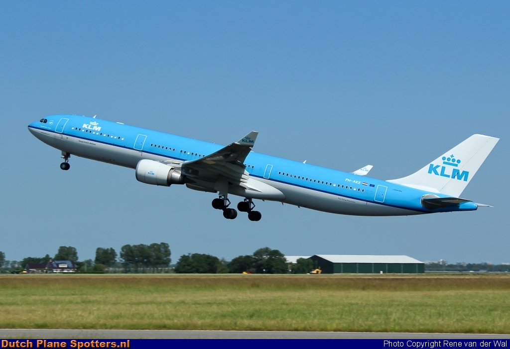 PH-AKE Airbus A330-300 KLM Royal Dutch Airlines by Rene van der Wal