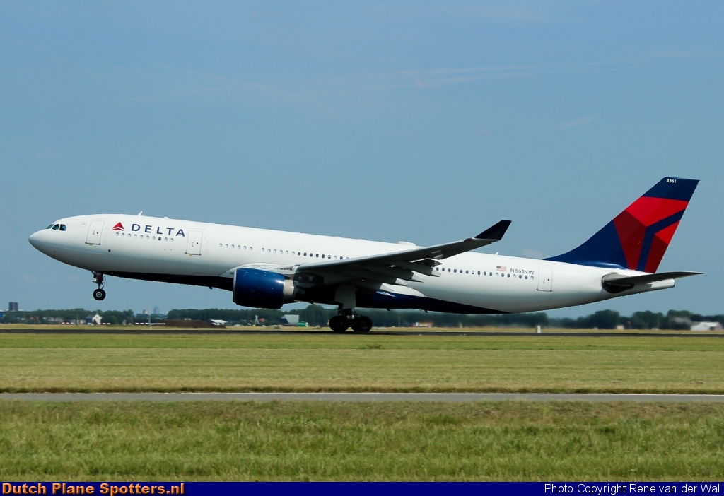 N861NW Airbus A330-200 Delta Airlines by Rene van der Wal