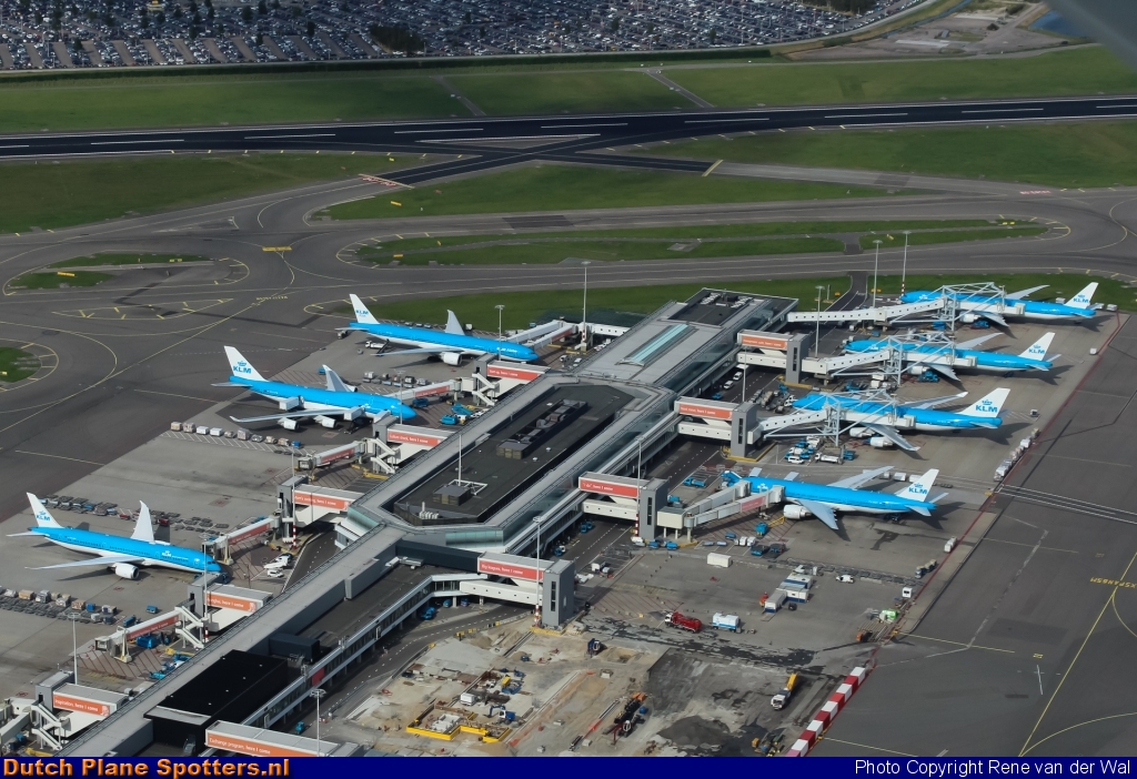 EHAM Airport Airport Overview by Rene van der Wal