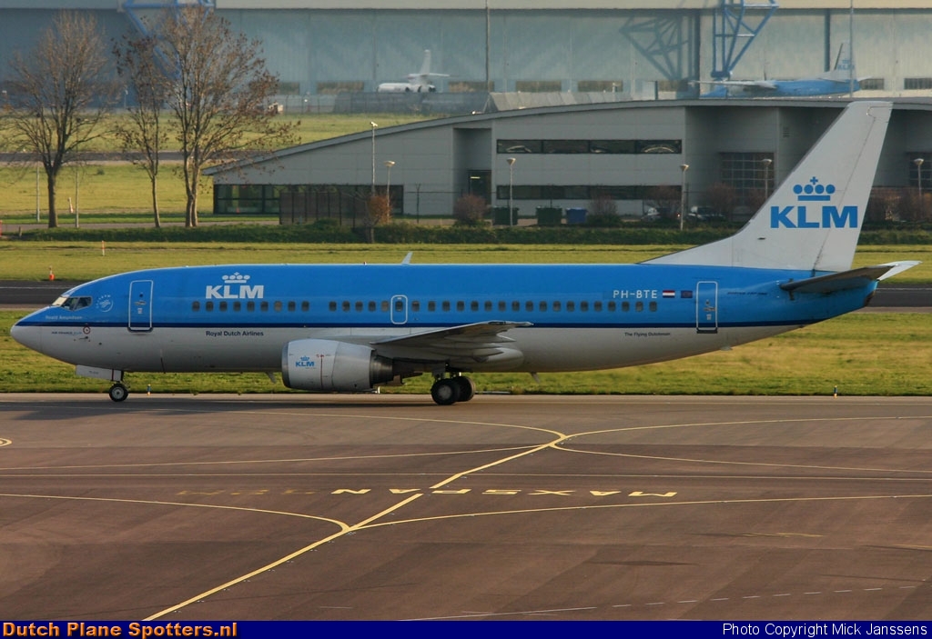 PH-BTE Boeing 737-300 KLM Royal Dutch Airlines by Mick Janssens