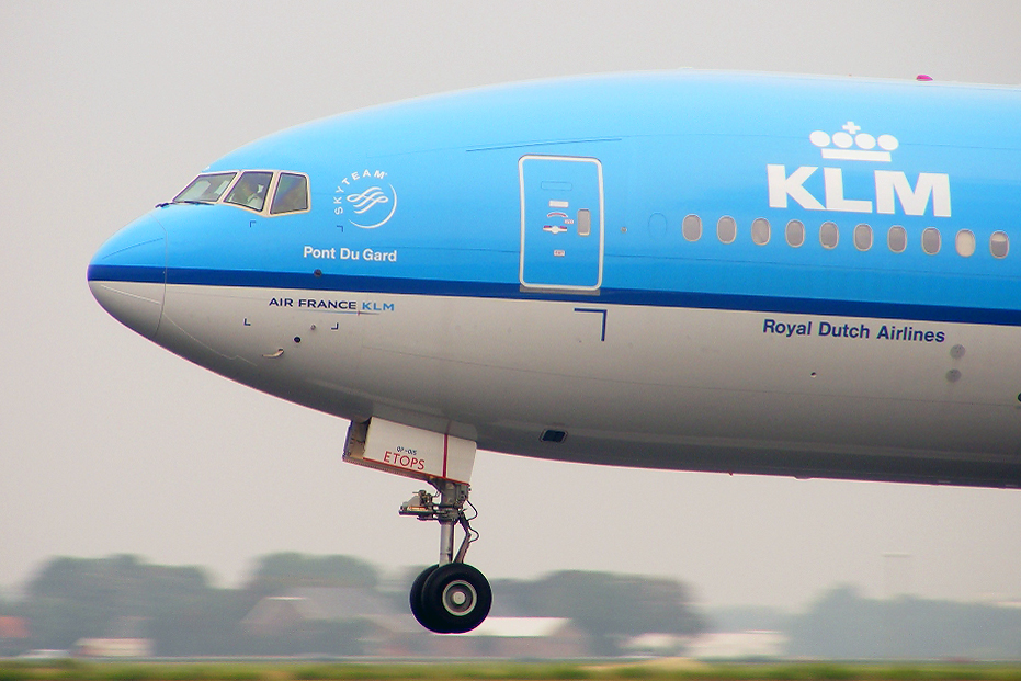 PH-BQB Boeing 777-200 KLM Royal Dutch Airlines by Rob
