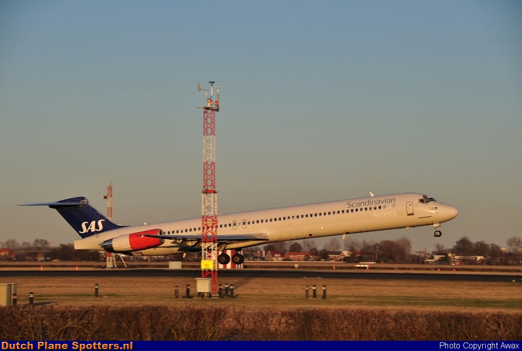 OY-KHM McDonnell Douglas MD-82 SAS Scandinavian Airlines by Awax