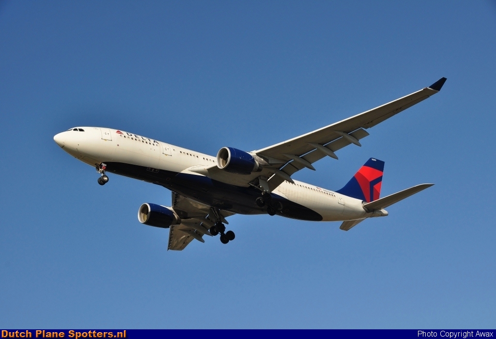 N860NW Airbus A330-200 Delta Airlines by Awax