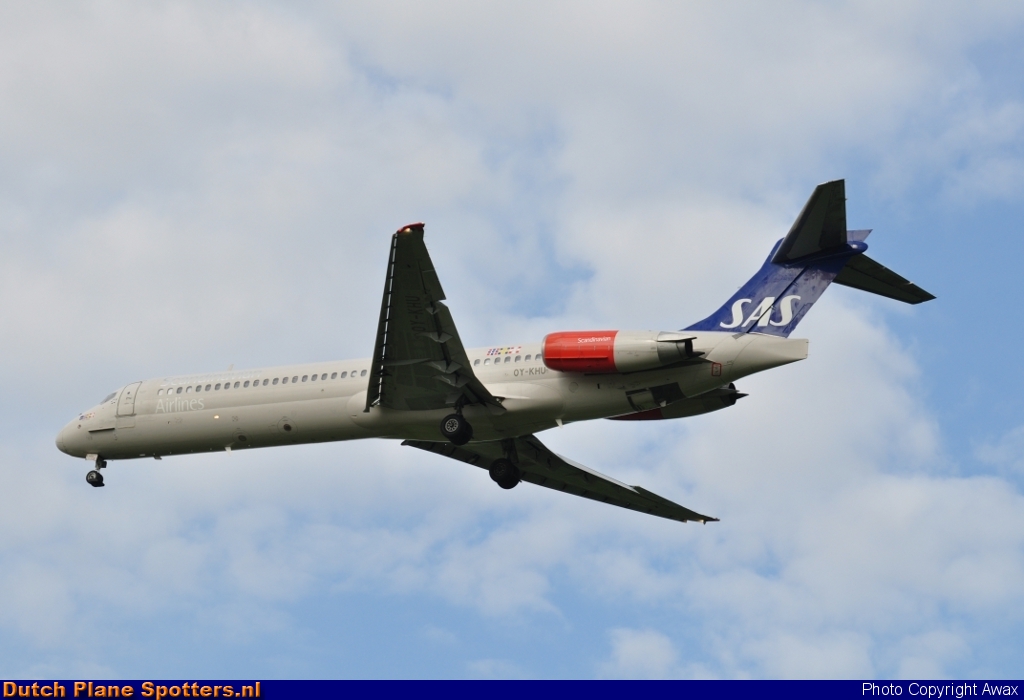 OY-KHU McDonnell Douglas MD-87 SAS Scandinavian Airlines by Awax