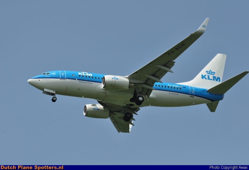PH-BGN Boeing 737-700 KLM Royal Dutch Airlines by Awax