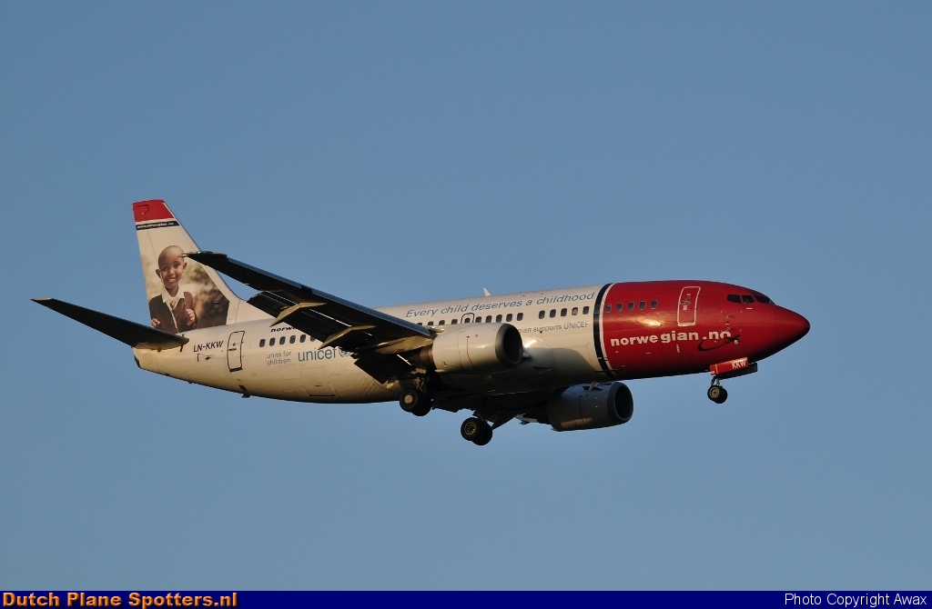 LN-KKW Boeing 737-300 Norwegian Air Shuttle by Awax