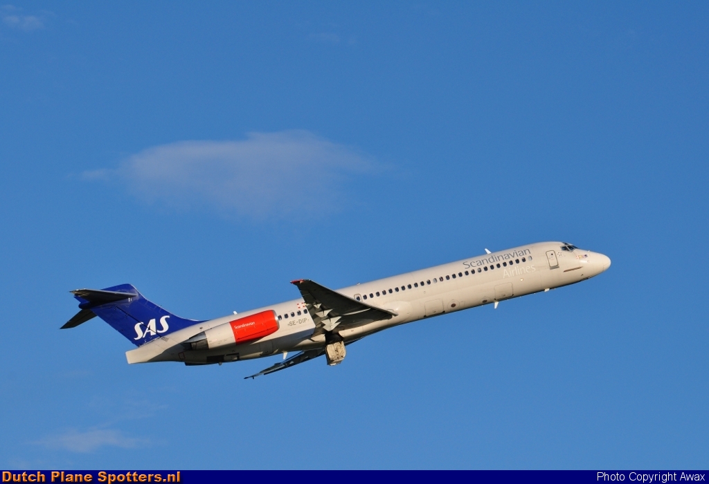 SE-DIP McDonnell Douglas MD-87 SAS Scandinavian Airlines by Awax
