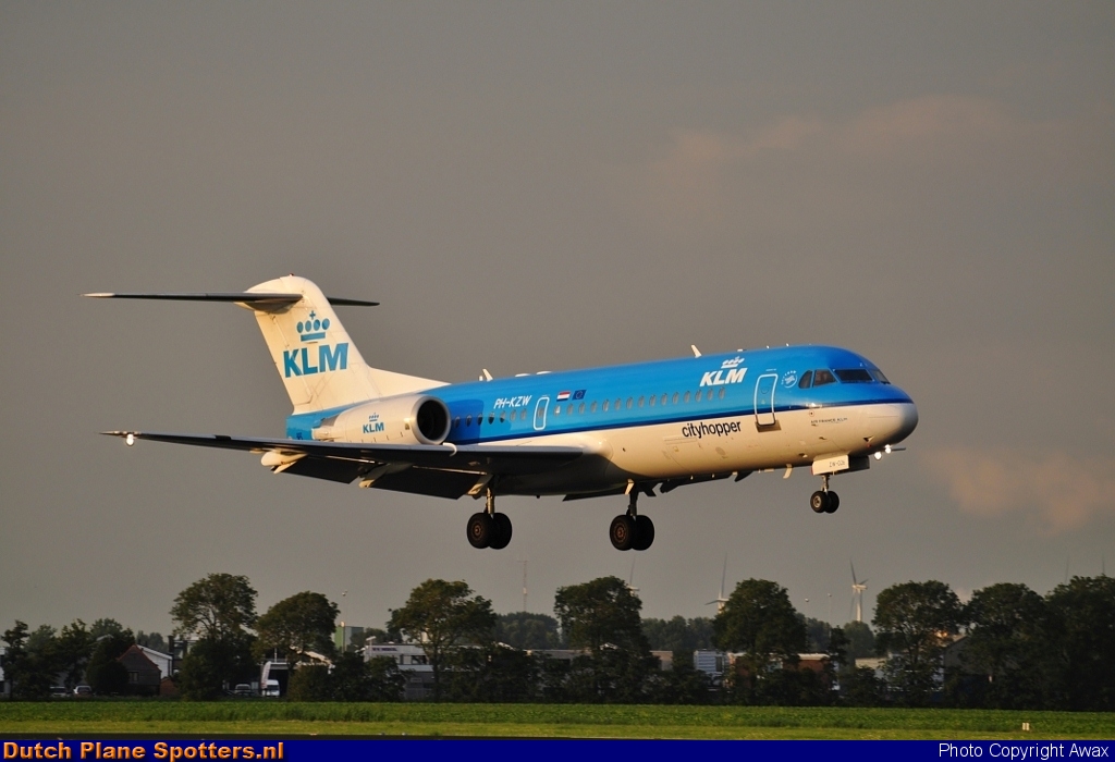 PH-KZW Fokker 70 KLM Cityhopper by Awax