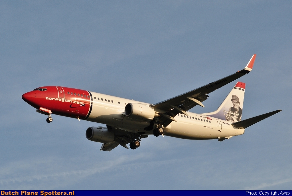 LN-NOR Boeing 737-800 Norwegian Air Shuttle by Awax