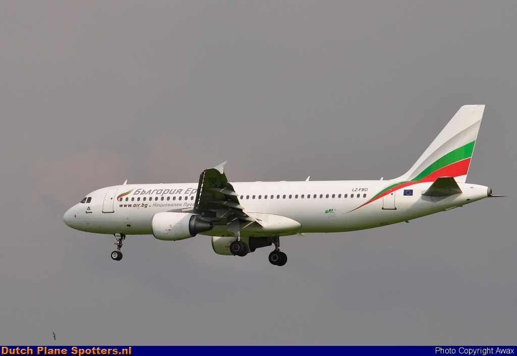LZ-FBD Airbus A320 Bulgaria Air by Awax