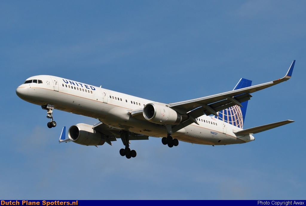 N48127 Boeing 757-200 United Airlines by Awax