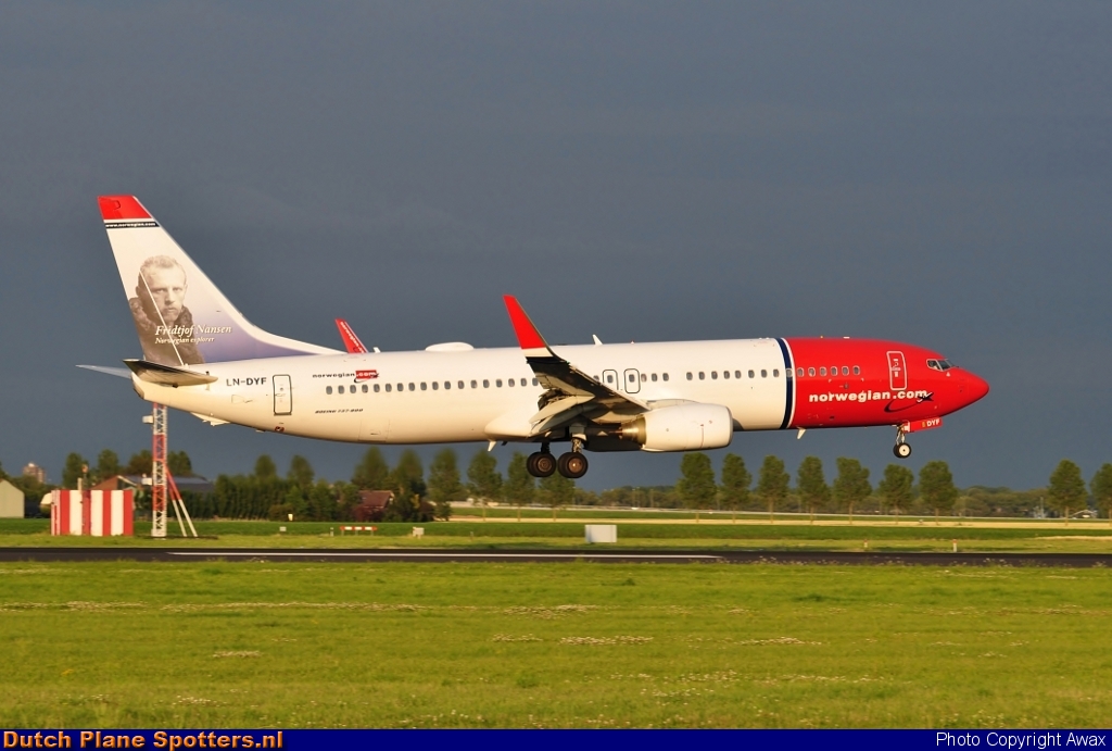 LN-DYF Boeing 737-800 Norwegian Air Shuttle by Awax
