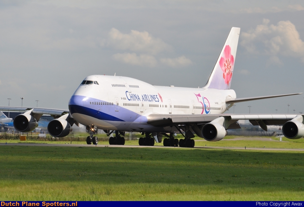 B-18208 Boeing 747-400 China Airlines by Awax