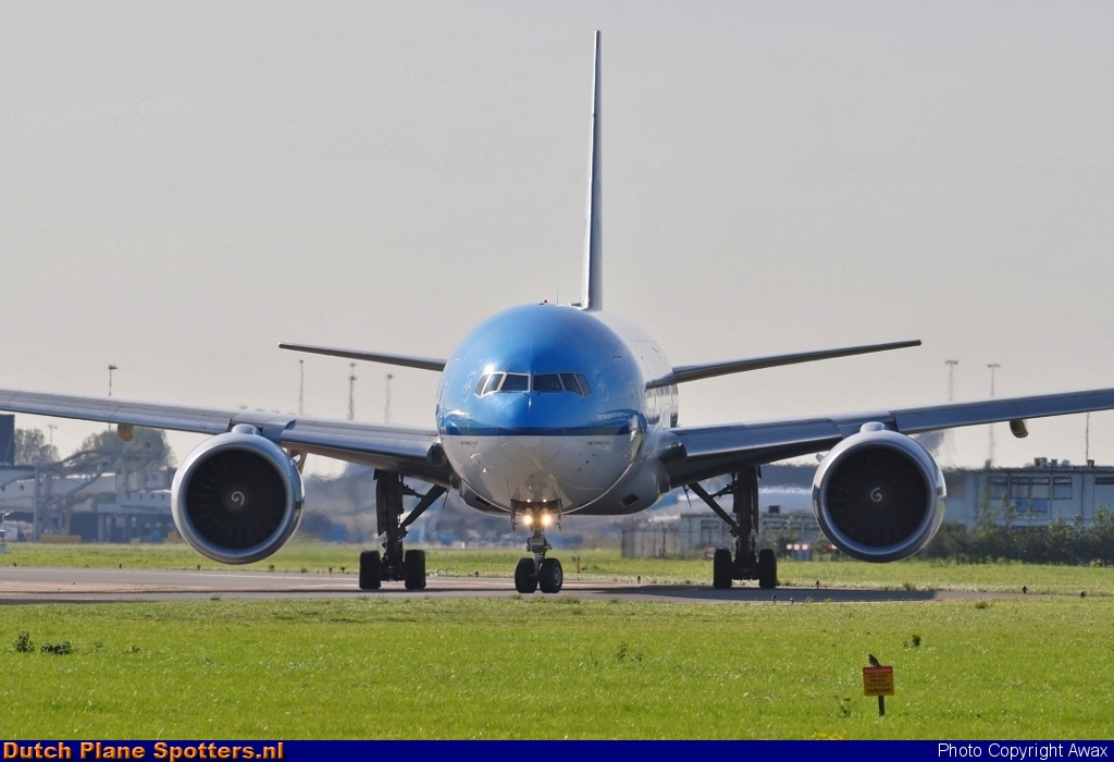 PH-BQO Boeing 777-200 KLM Royal Dutch Airlines by Awax