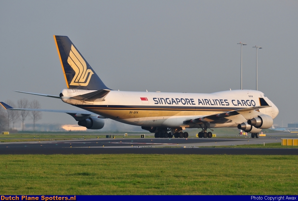 9V-SFK Boeing 747-400 Singapore Airlines Cargo by Awax