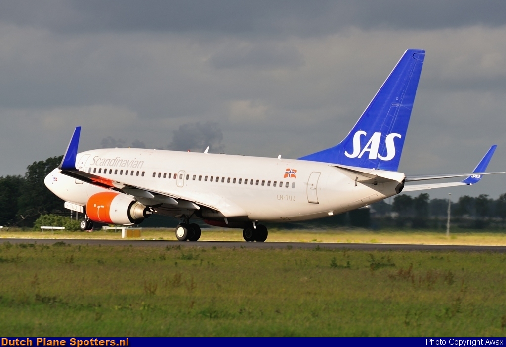 LN-TUJ Boeing 737-700 SAS Scandinavian Airlines by Awax
