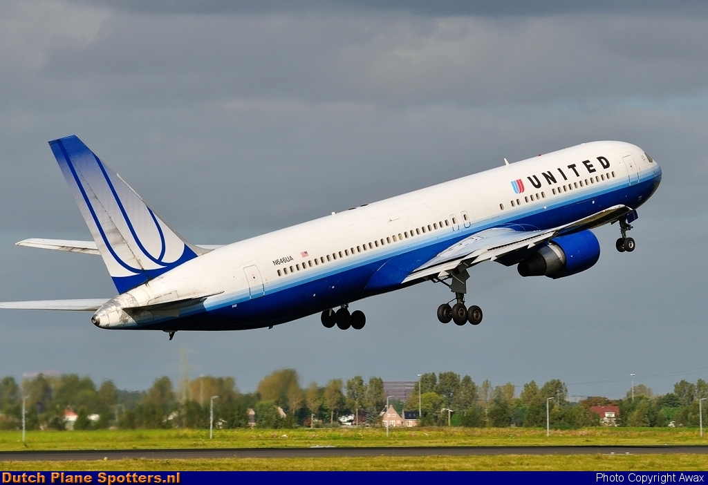 N646UA Boeing 767-300 United Airlines by Awax