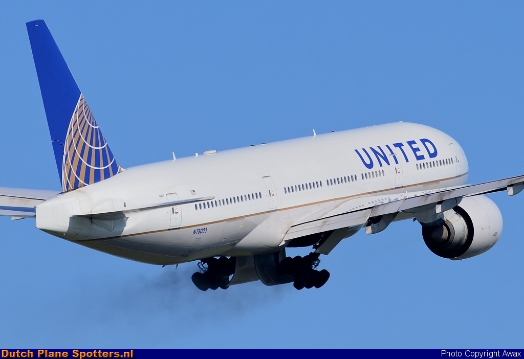 N78003 Boeing 777-200 United Airlines by Awax