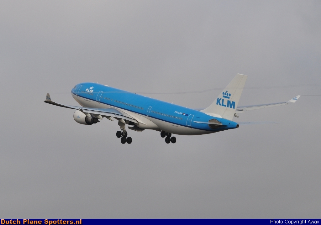 PH-AOH Airbus A330-200 KLM Royal Dutch Airlines by Awax