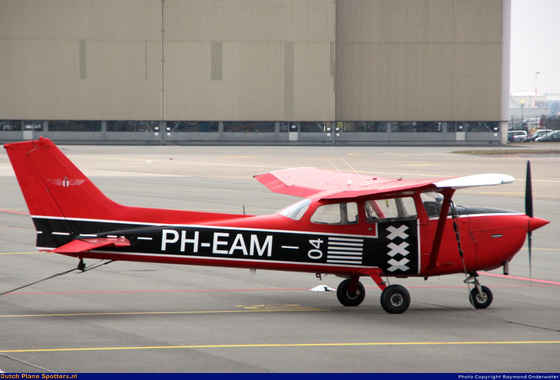 PH-EAM Cessna 172 Skyhawk Amsterdamse Vliegclub by Raymond Onderwater