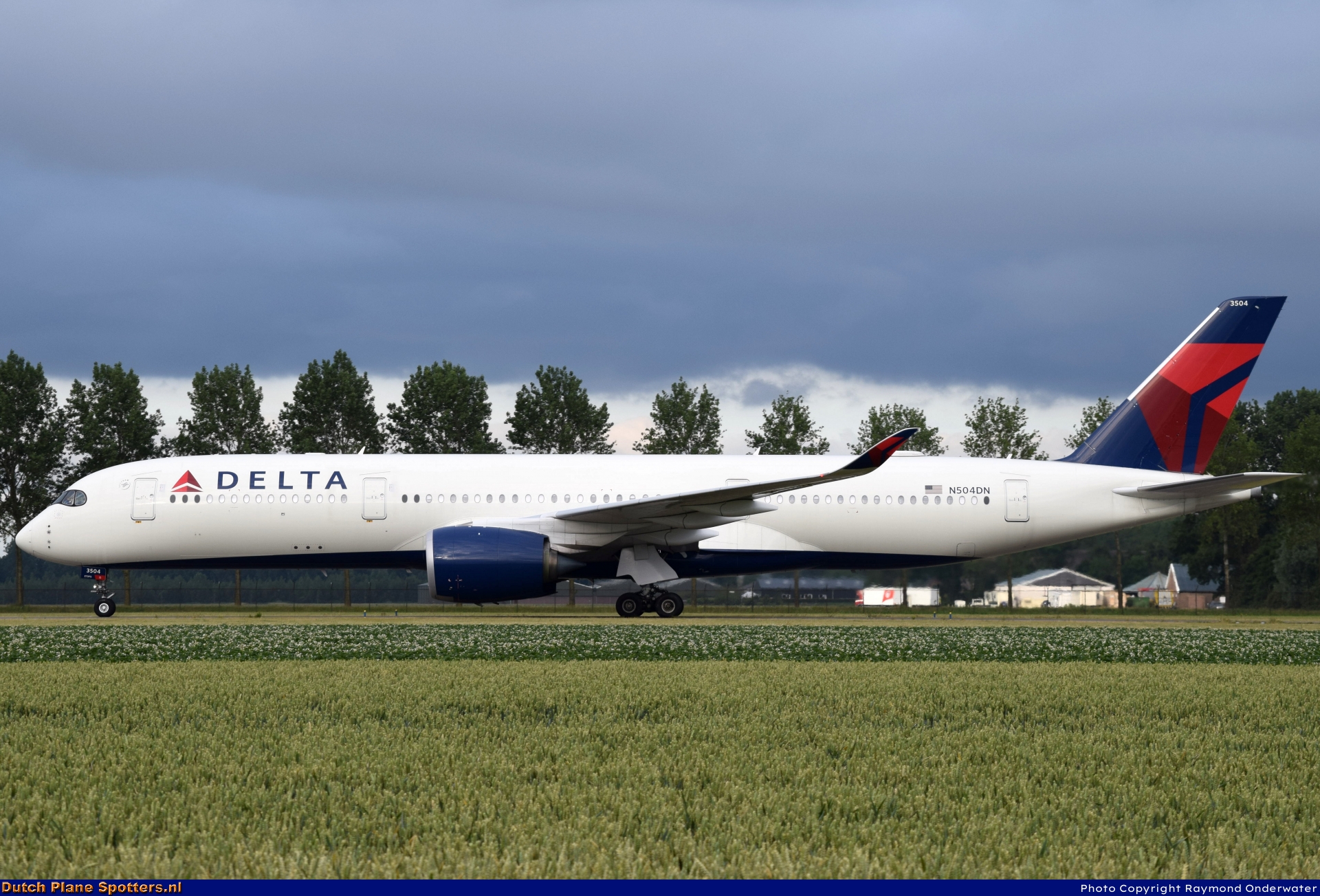 N504DN Airbus A350-900 Delta Airlines by Raymond Onderwater